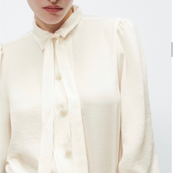 Zara blouse - Picture 2 of 3